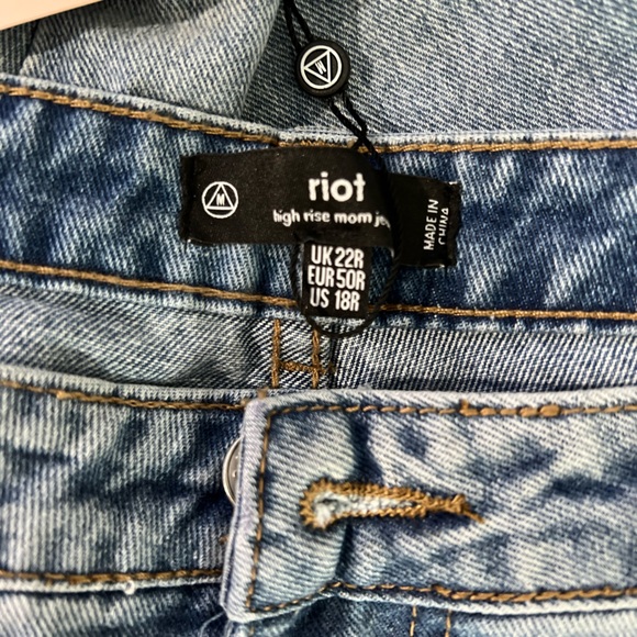 𐙚⋆˚✿˖° Missguided Jeans 𐙚⋆˚✿˖° - Picture 6 of 7